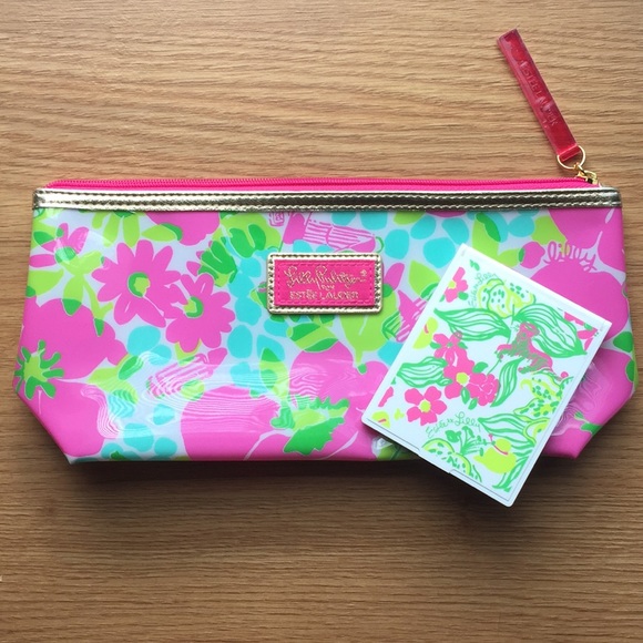 Lilly Pulitzer Handbags - NWOT Lilly Pulitzer for Estée Lauder Bag!